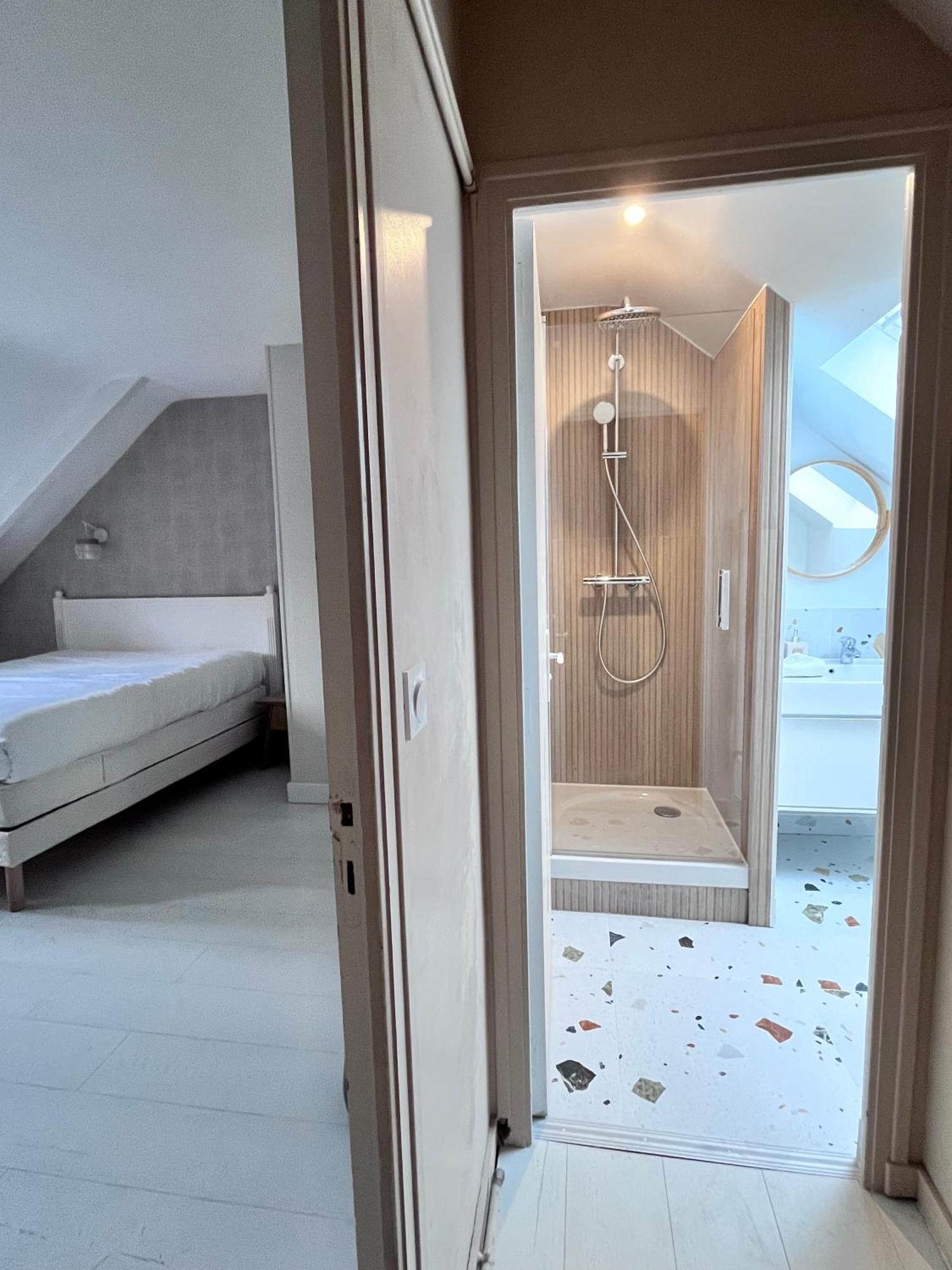 La Villa Du Golf - Avec Piscine Couverte Chauffee Et Jacuzzi Le Tronchet  Eksteriør bilde